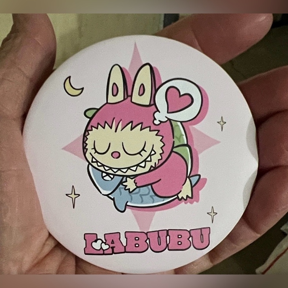 NEW! Labubu Compact Mirror & Cartoon Ankle Socks Bundle - Picture 2 of 5